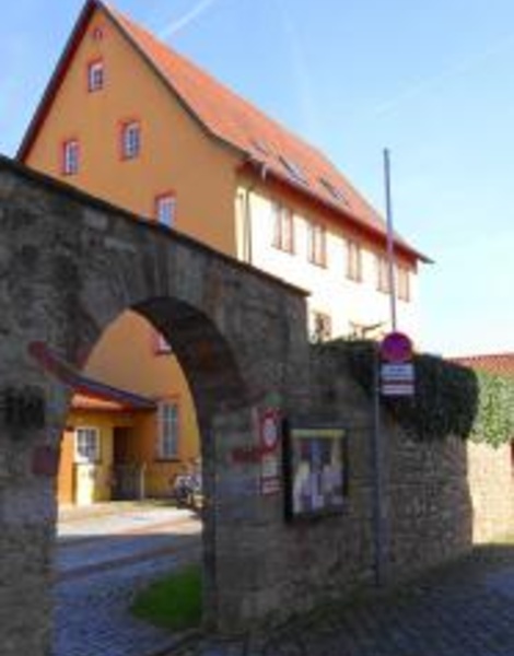 Pfarrbüro Hammelburg: Eingangstor