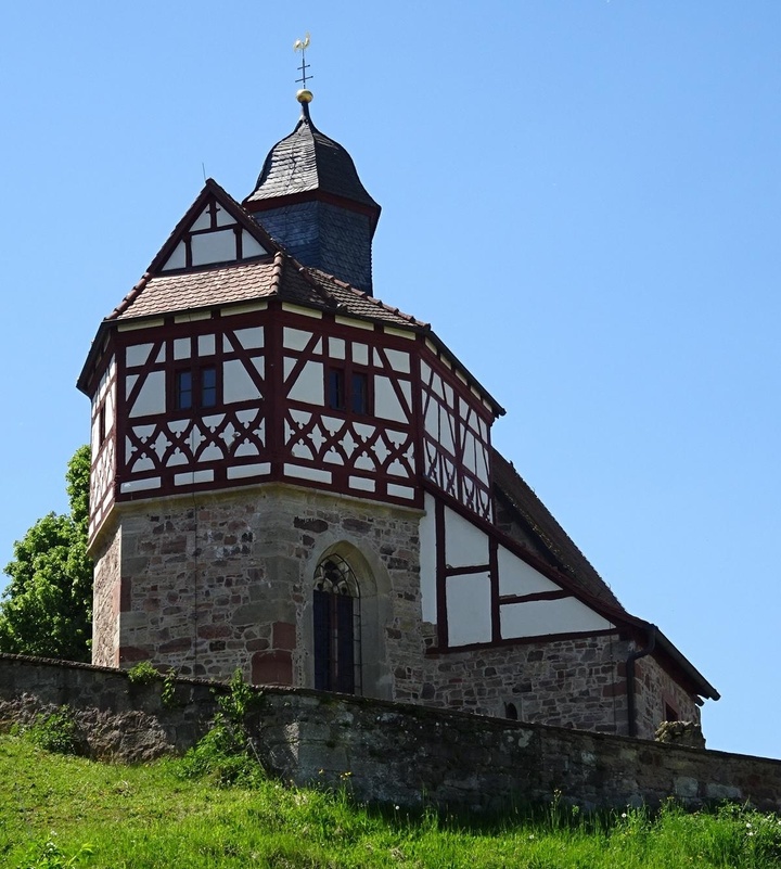Gotische Wehrkirche "Maria Geburt", Untereschenbach