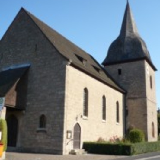 Außenansicht der Pfarrkirche St. Wendelin, Feuerthal