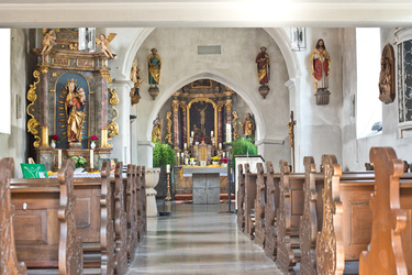 Innenansicht der Pfarrkirche St. Peter und Paul, Westheim Innenansicht der Pfarrkirche St. Peter und Paul, Westheim